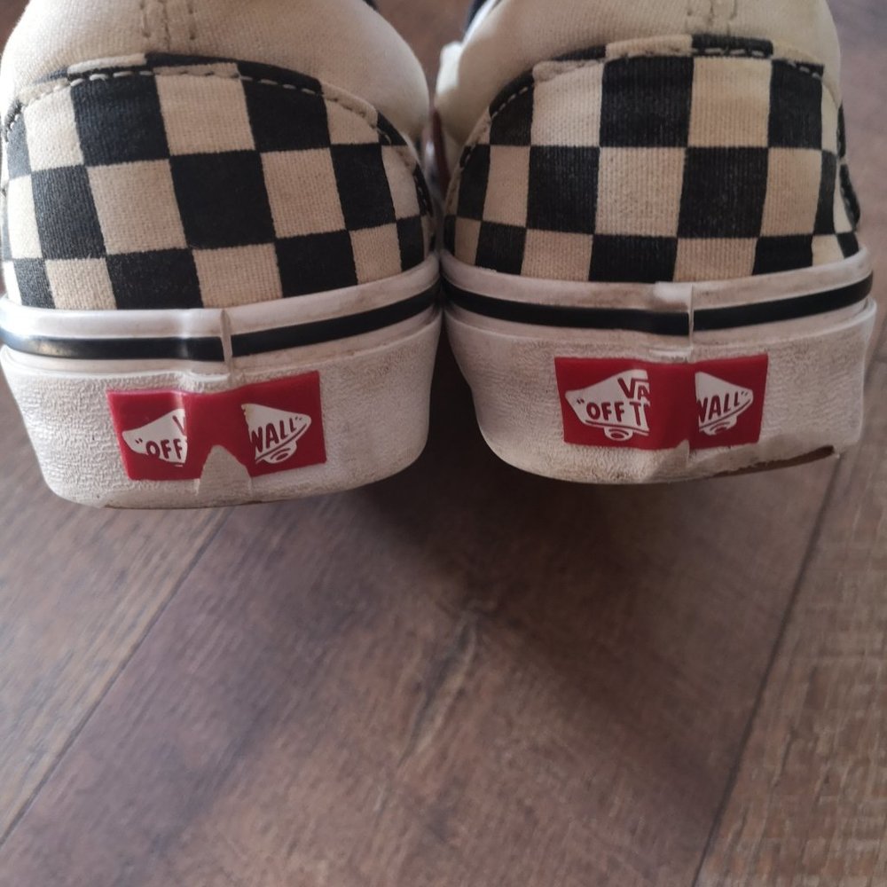 Vans - Picture 3 of 3